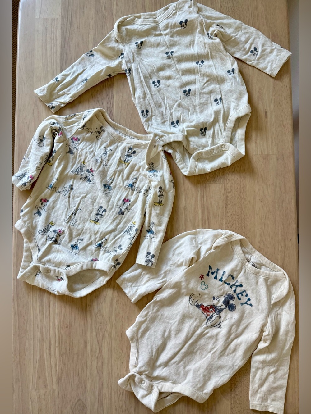 Gap × Disney Baby Organic Cotton Long-Sleeve Bodysuit (3-Pack). Size 6-12 months